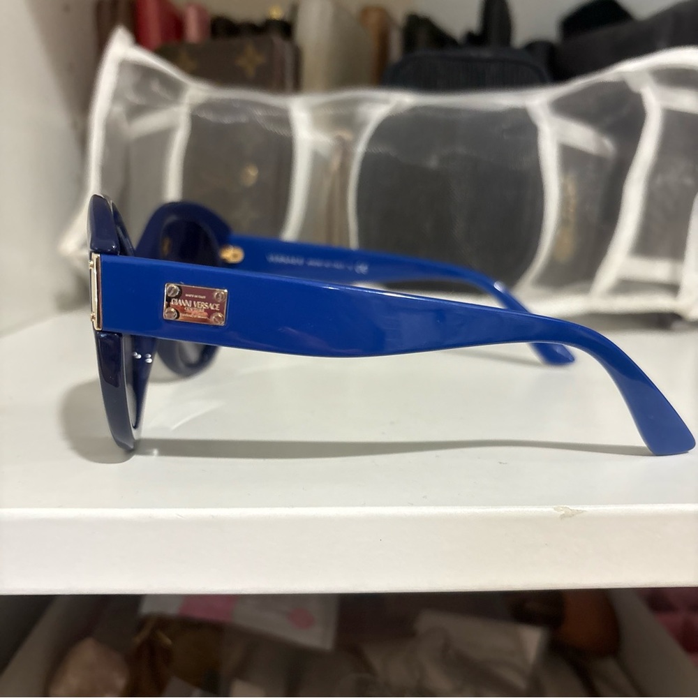 VERSACE Gianni Versace Blue Plastic Oversized Sunglasses - Picture 14 of 16
